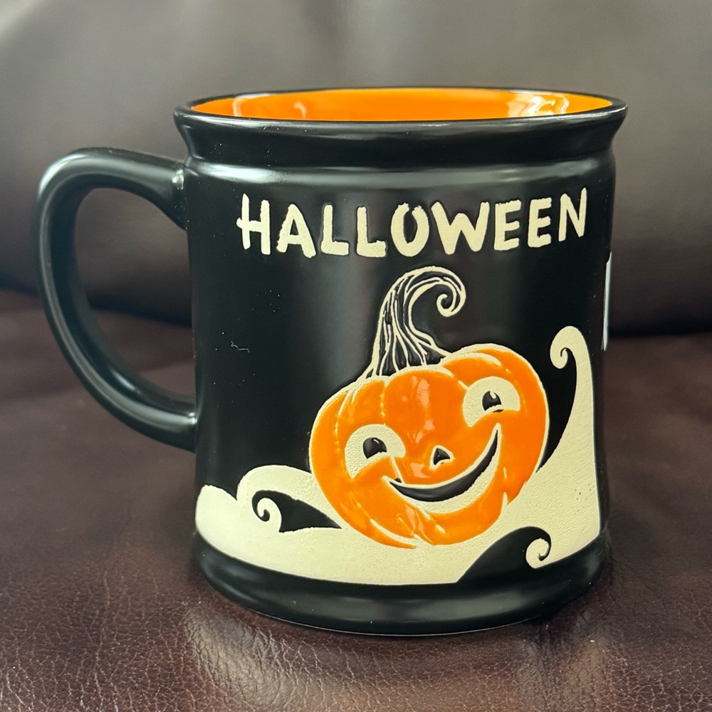 Charlie Pumpkin - Vintage Style Ceramic Halloween Mug